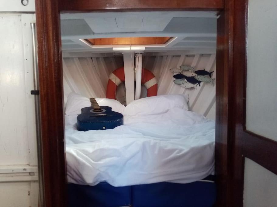 Photo de la galerie de l'établissement Superbe vieux greement a La Rochelle, à La Rochelle
