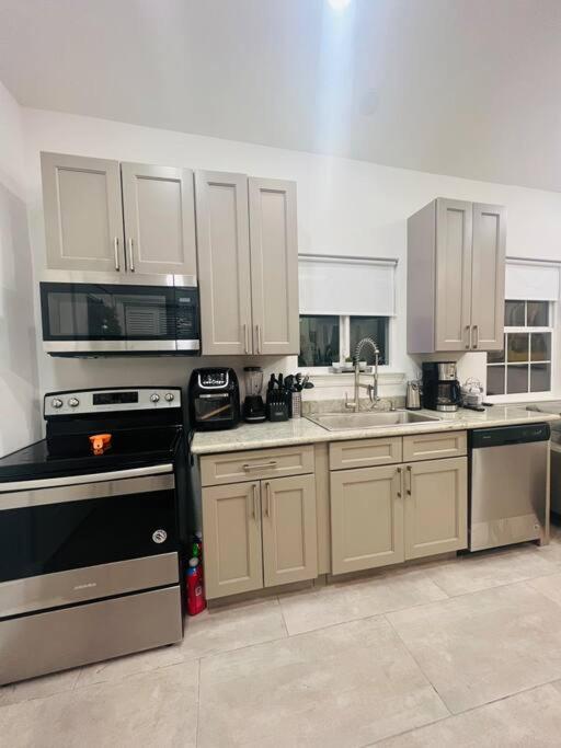 Fab lil home Central to all NOLA / near City Park 8
