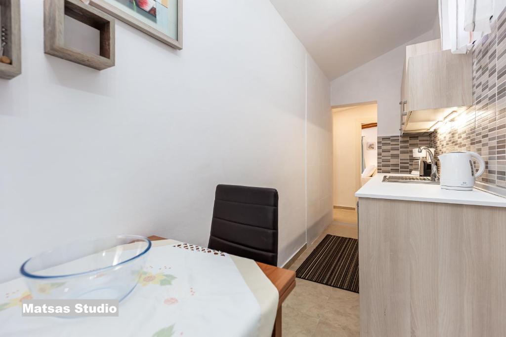 Matsas House & Studio 6