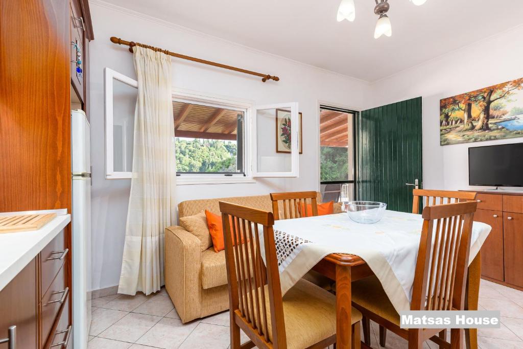 Matsas House & Studio 5