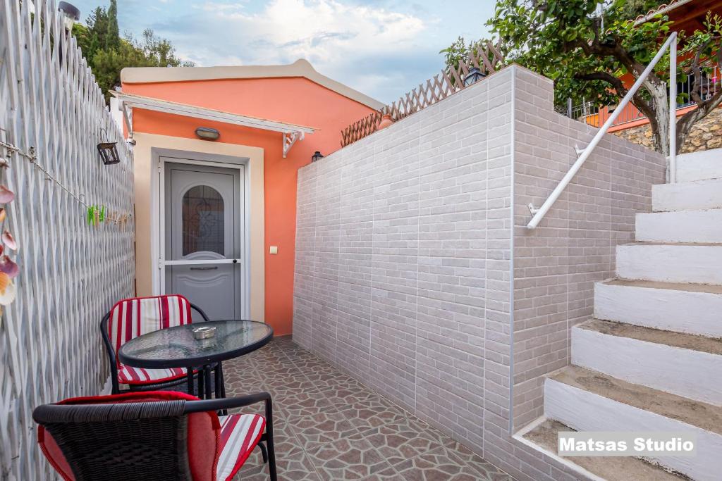 Matsas House & Studio 2