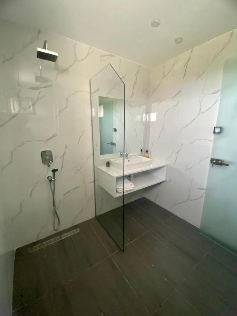 Hill Sun Luxury Suites 6
