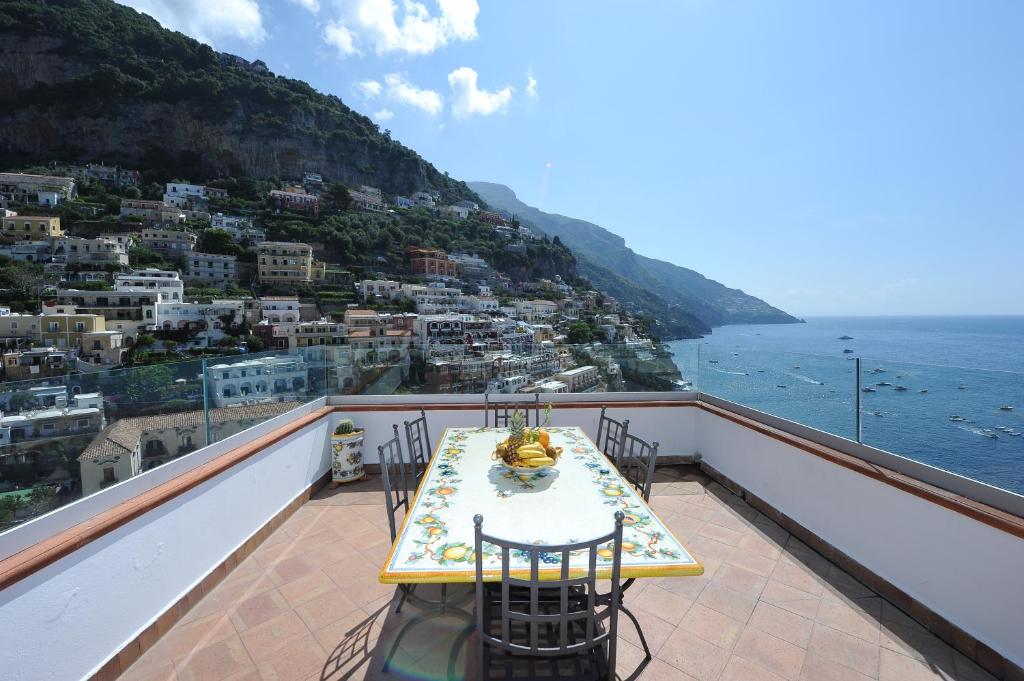 Casa Patty...Breath-taking view!