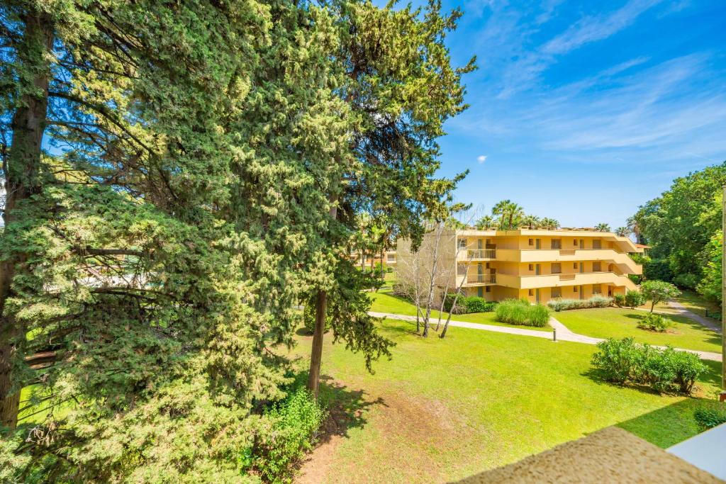 Hello Côte D'Azur - 2 bedroom apartment with balcony close to the sea 7