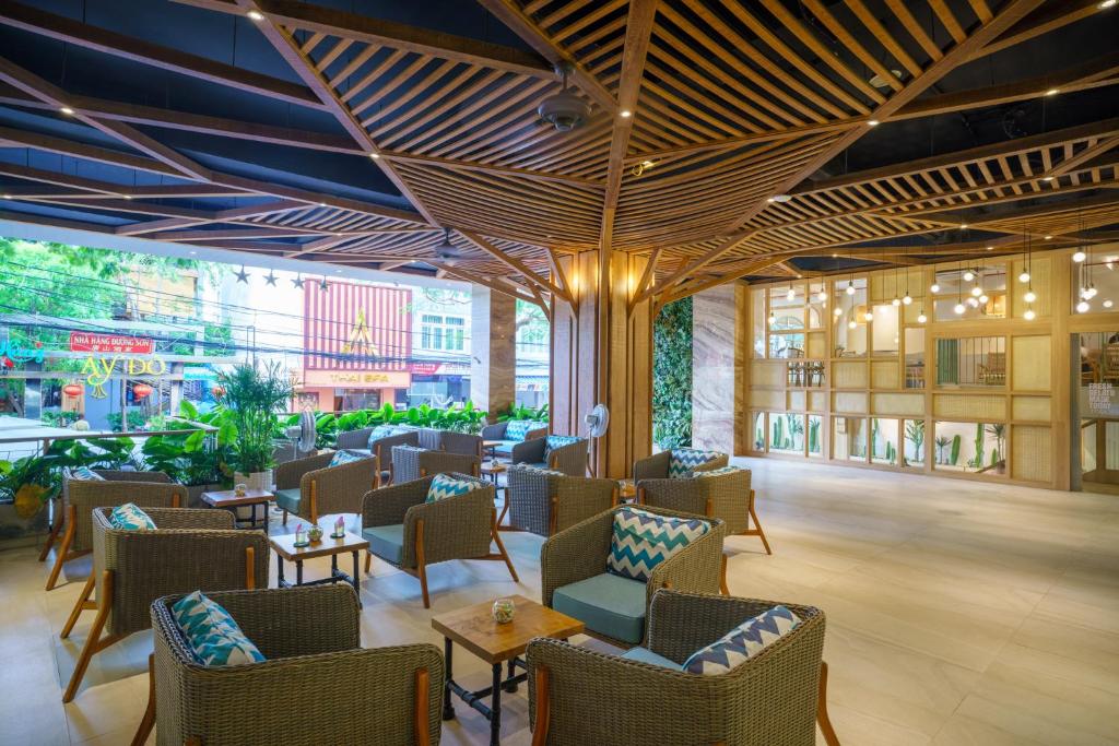 Seaesta Nha Trang Hotel