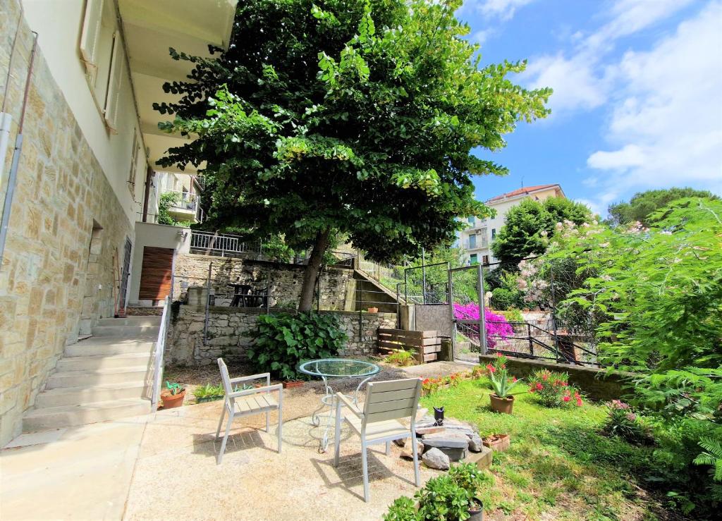Garden & View 2