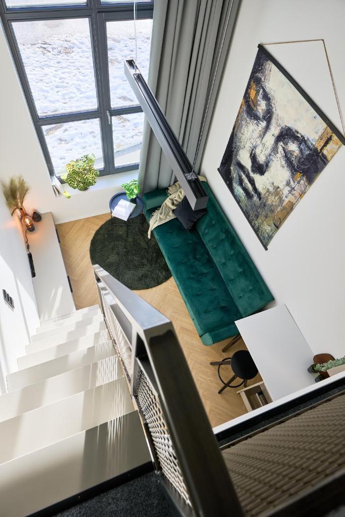 21 Stylish Lofts by Dream Stay 1