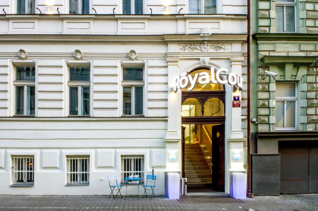 Royal Court Hotel Image