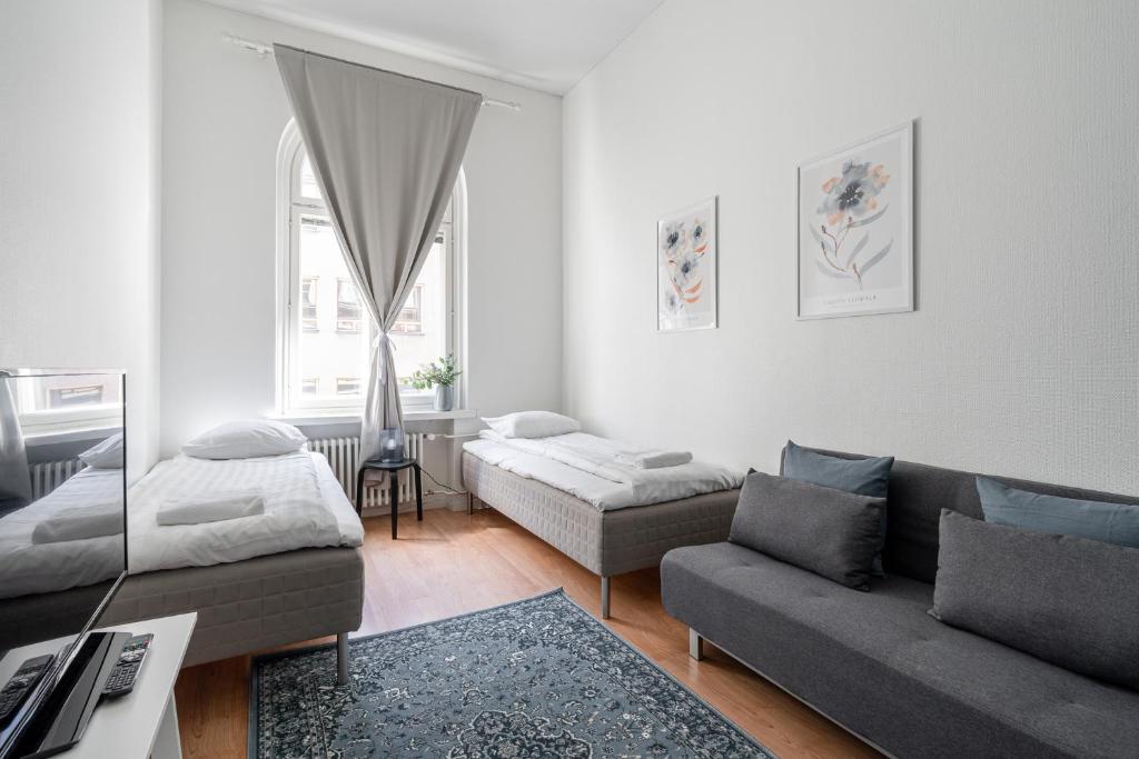 Historical 3BR Downtown Apartment with Sauna 2