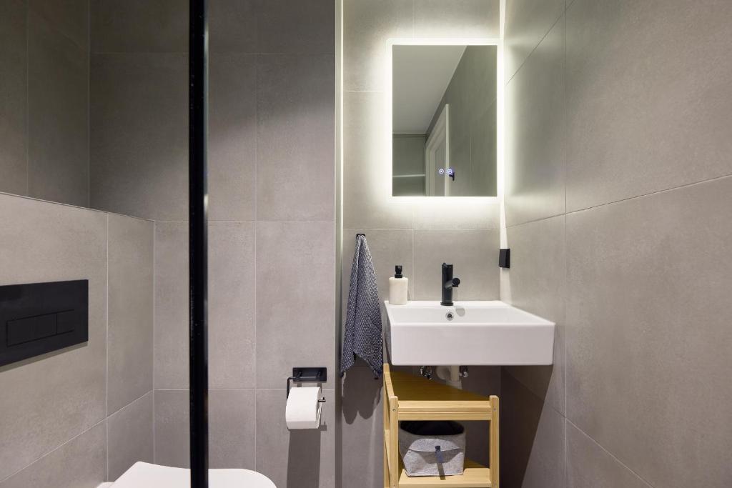 21 Stylish Lofts by Dream Stay 3