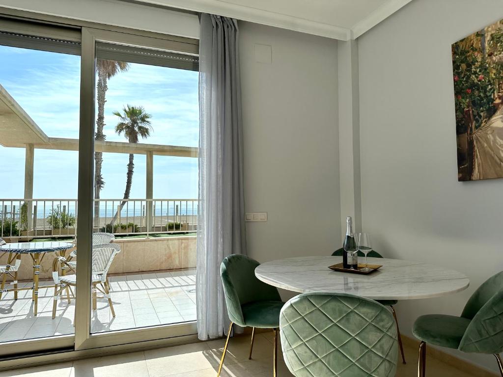 Reinapart Patacona Beachfront Seaview 3