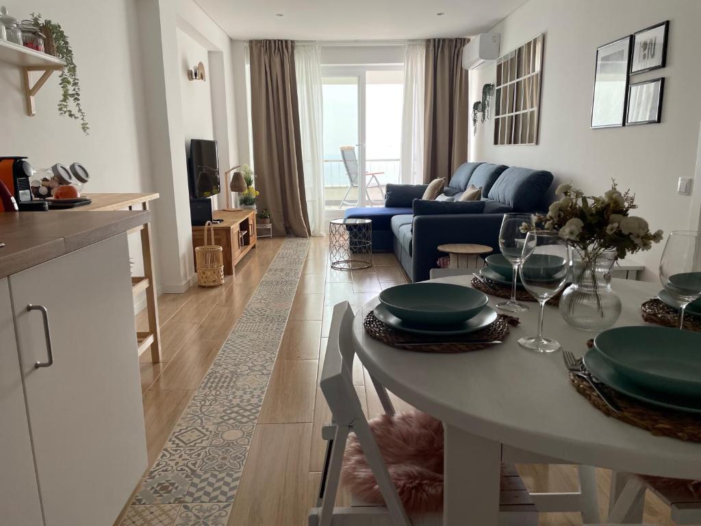 Sesimbra Balcony 8