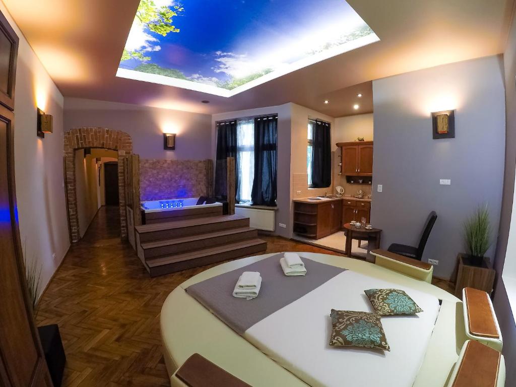 Apartament z jacuzzi Kraków Rynek 8