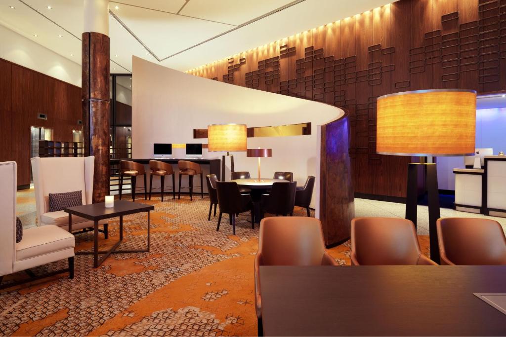 Sheraton Berlin Grand Hotel Esplanade Image