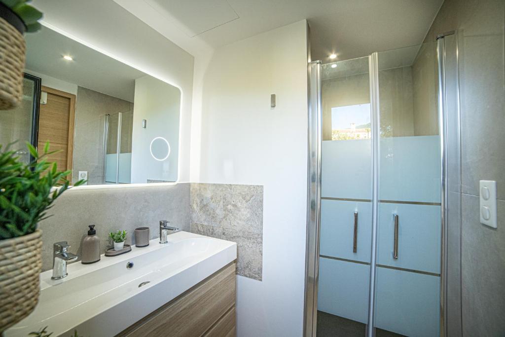 CASA LC VILLA 2-3 pers vue mer jacuzzi 8