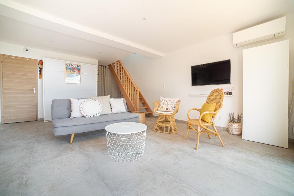 CASA LC VILLA 2-3 pers vue mer jacuzzi 5