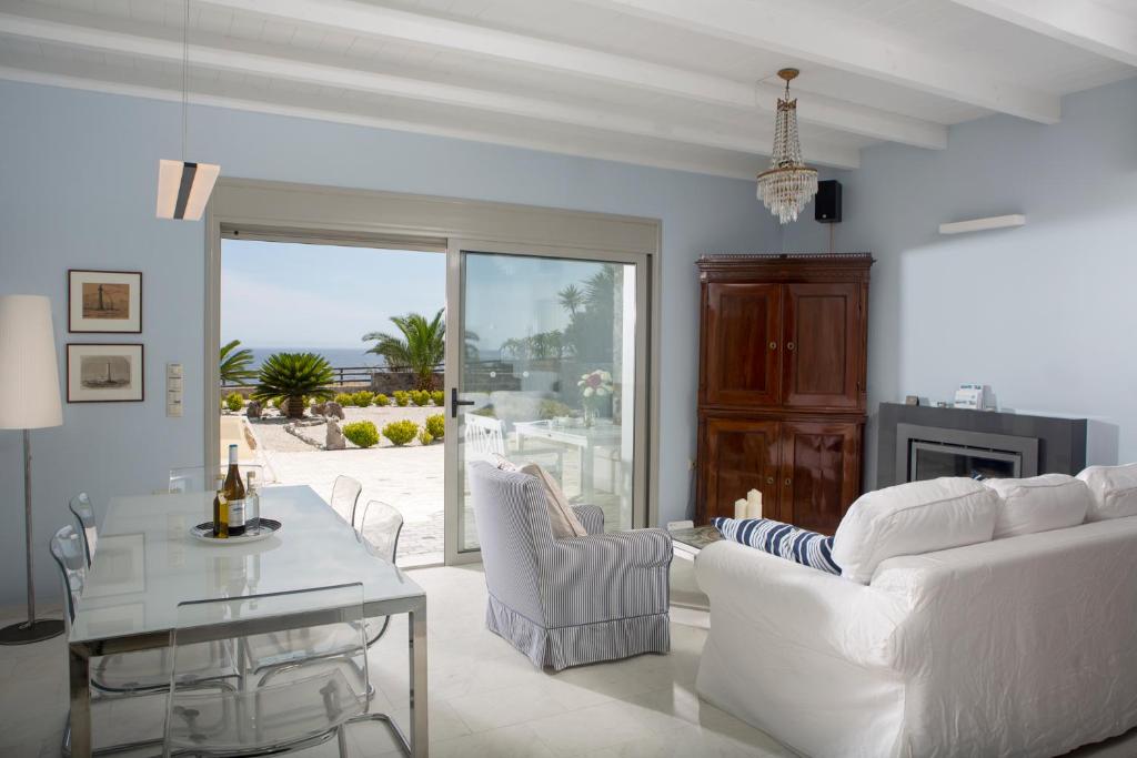 Seaside Home Crete - Dream Oceanfront Getaway 6