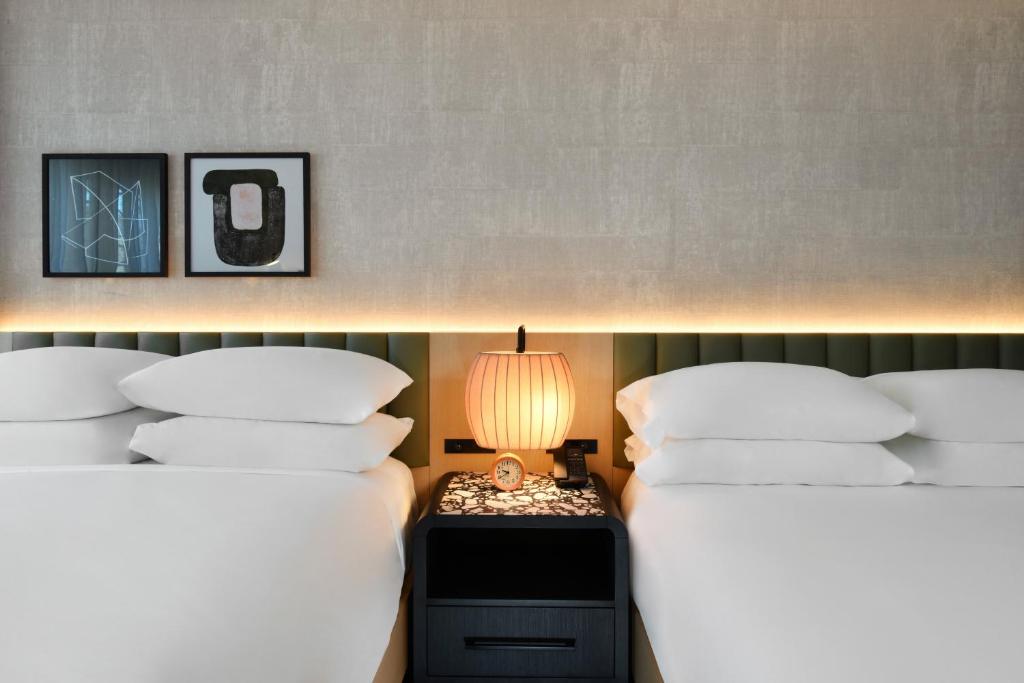 Kimpton Theta New York - Times Square, an IHG Hotel Image