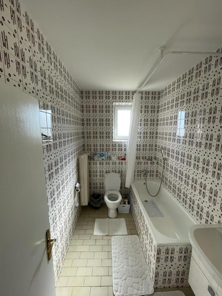4 Bedroom Elegant, beautiful and spacious home with a botanical garden 7