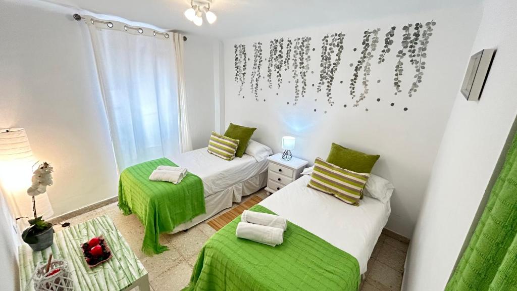 Cozy Town House With Terrace and Free Wifi 7
