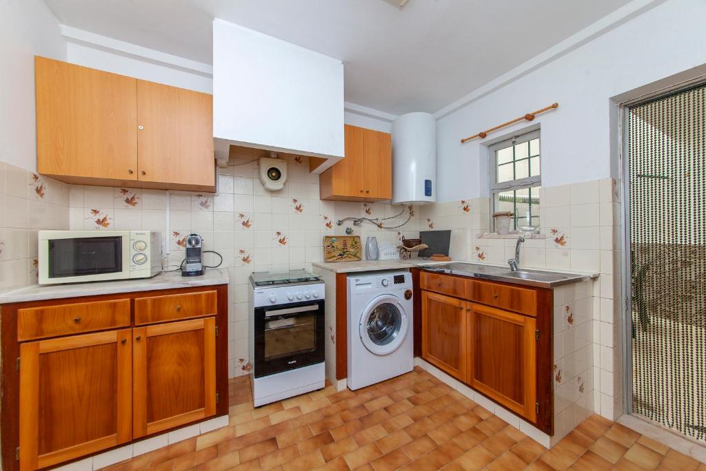 B18 - Village Street Apartment 3