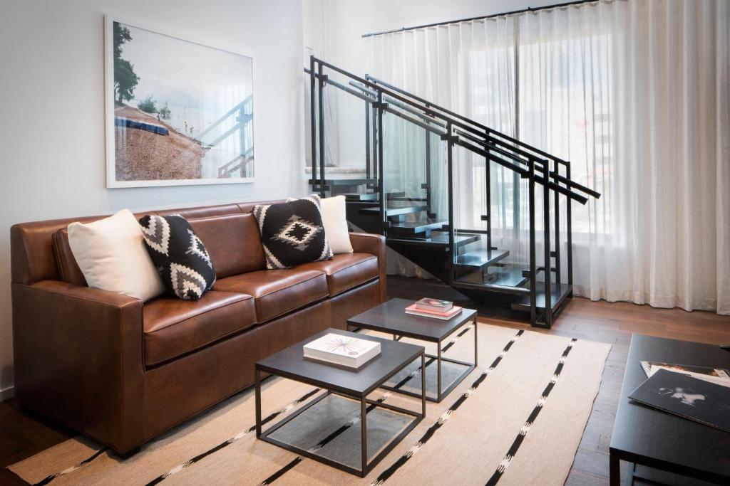 Halcyon - A Hotel in Cherry Creek Image