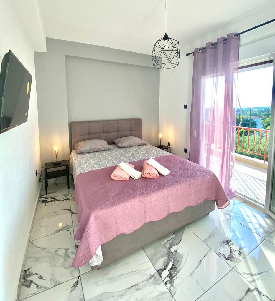 Eva's Apartments with great view 2