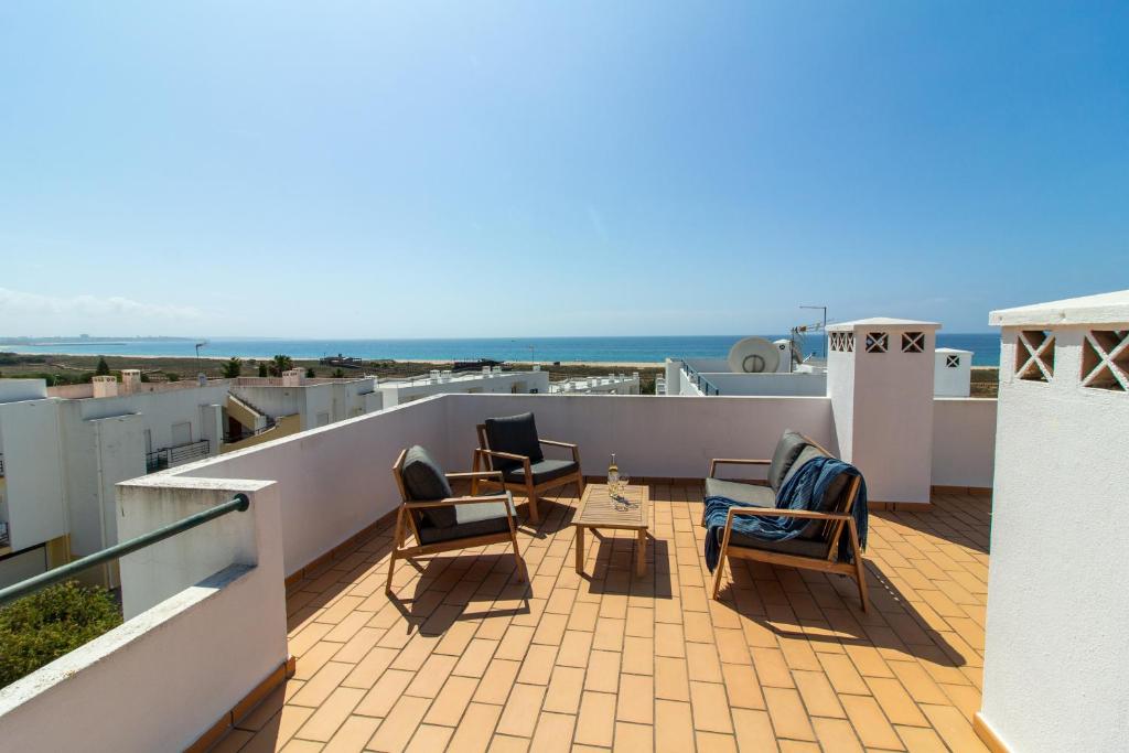 Vista Meia Praia Apartment 7