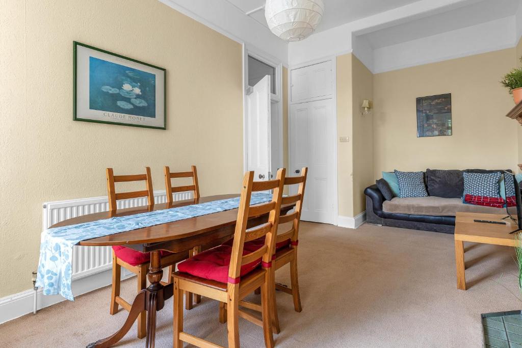 Marchmont Traditional Apartment 8