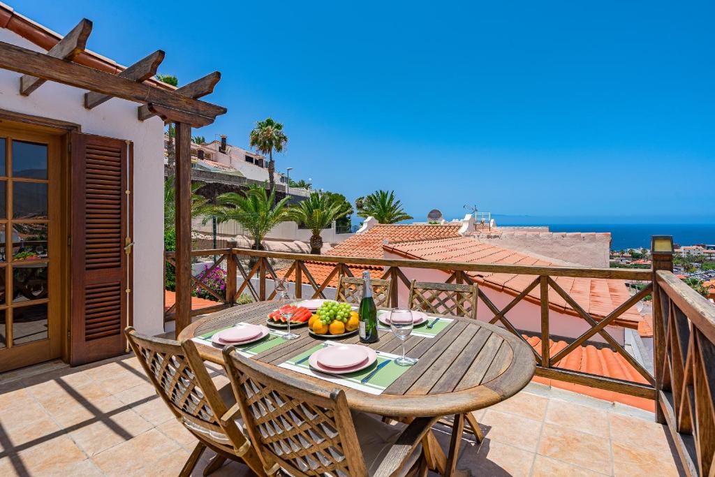 Buenavista Panoramic Villa in Costa Adeje 5