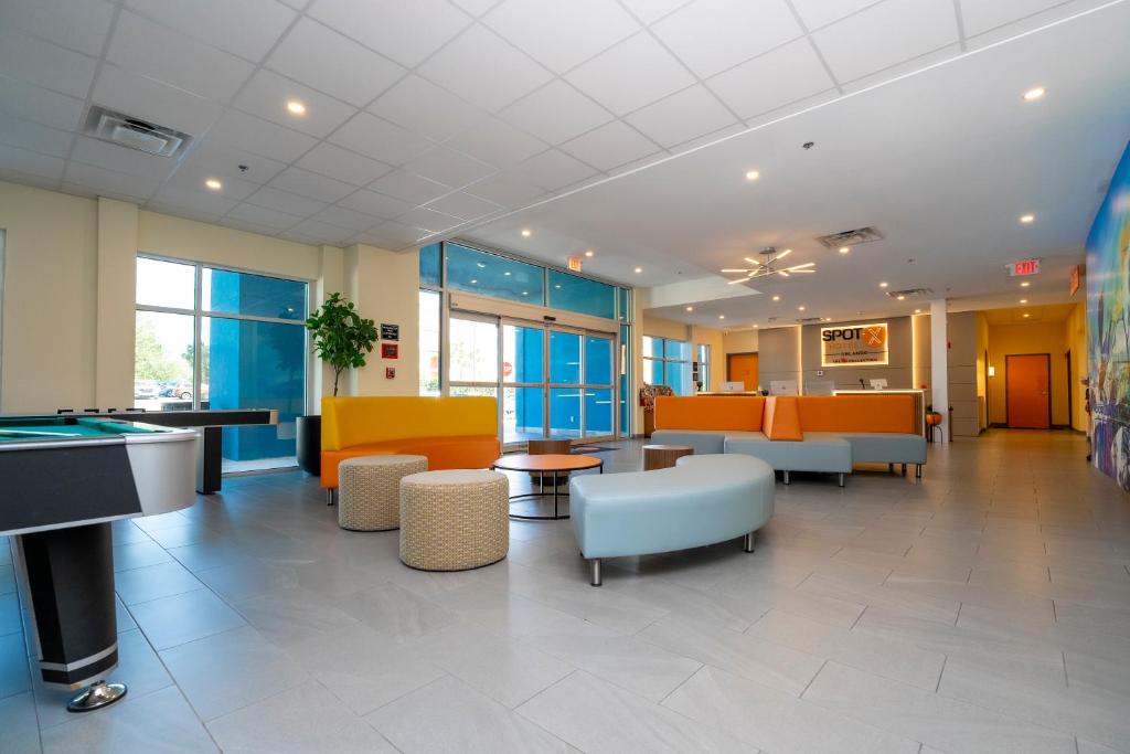 SPOT X Hotel Orlando Intl Dr by The Red Collection Image