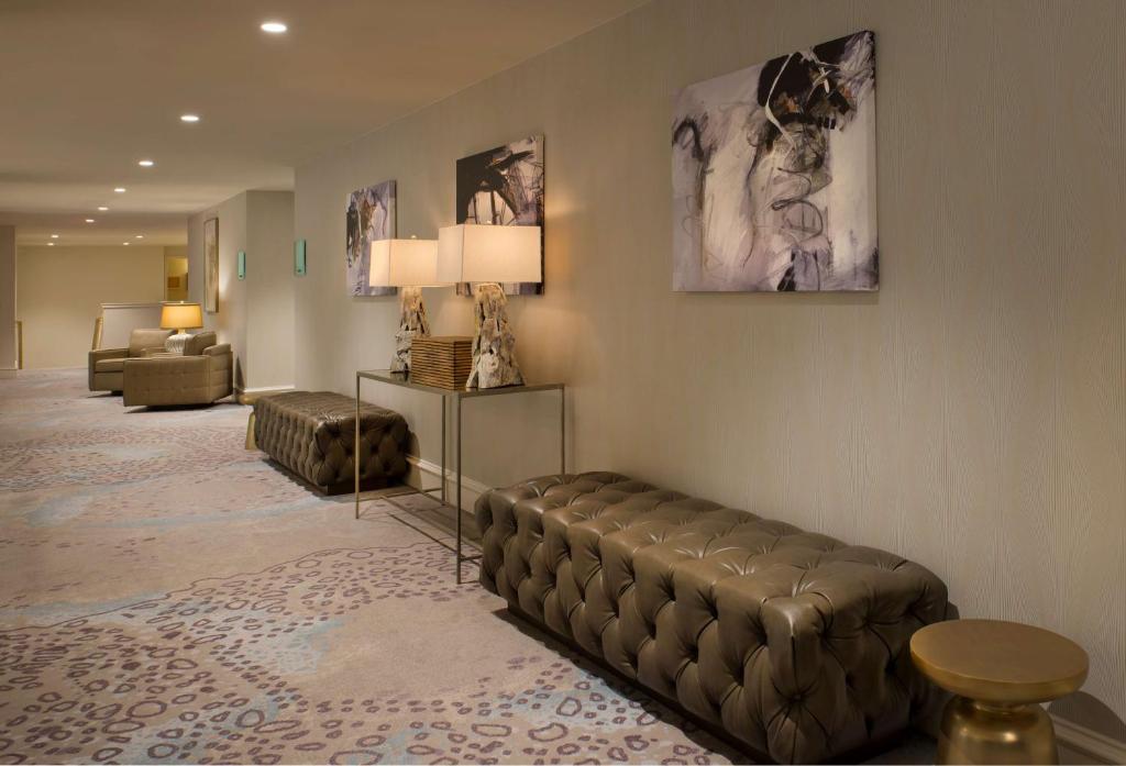 DoubleTree by Hilton Hotel Dallas - Love Field Image