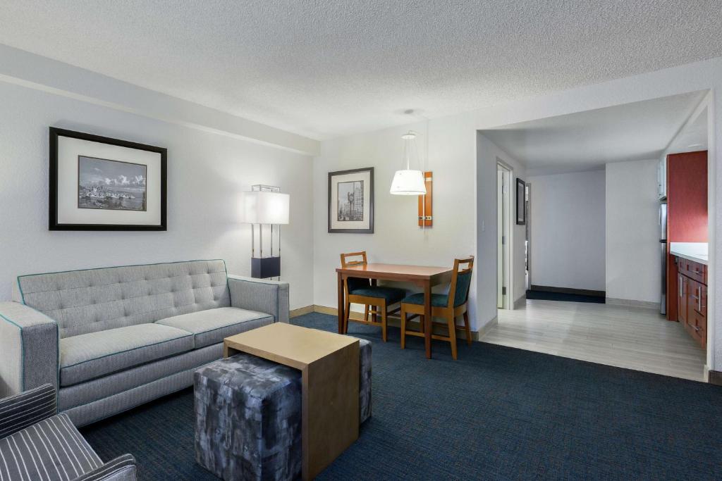 Homewood Suites by Hilton Seattle Downtown Image