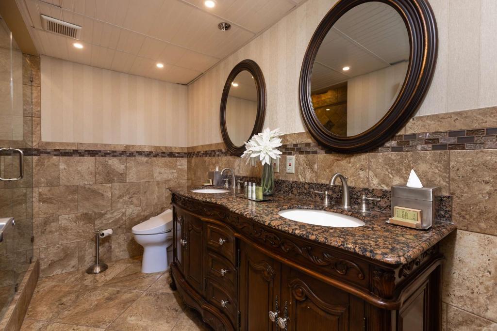 Inn at the Colonnade Baltimore - A DoubleTree by Hilton Hotel Image