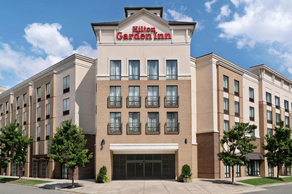 Hilton Garden Inn Charlotte/Ayrsley Image