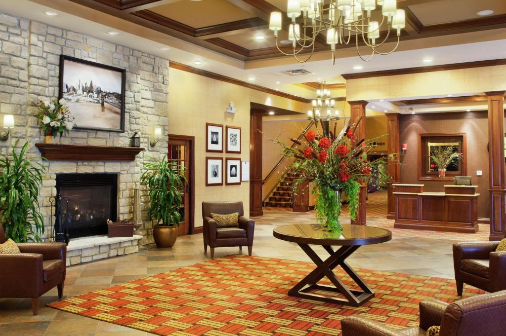 DoubleTree by Hilton Cincinnati Airport Image