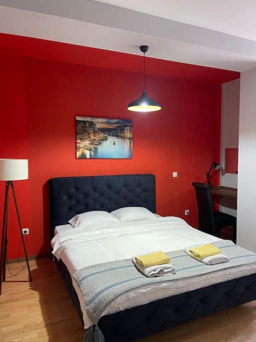 ORA-PRN,peaceful central apartment 2