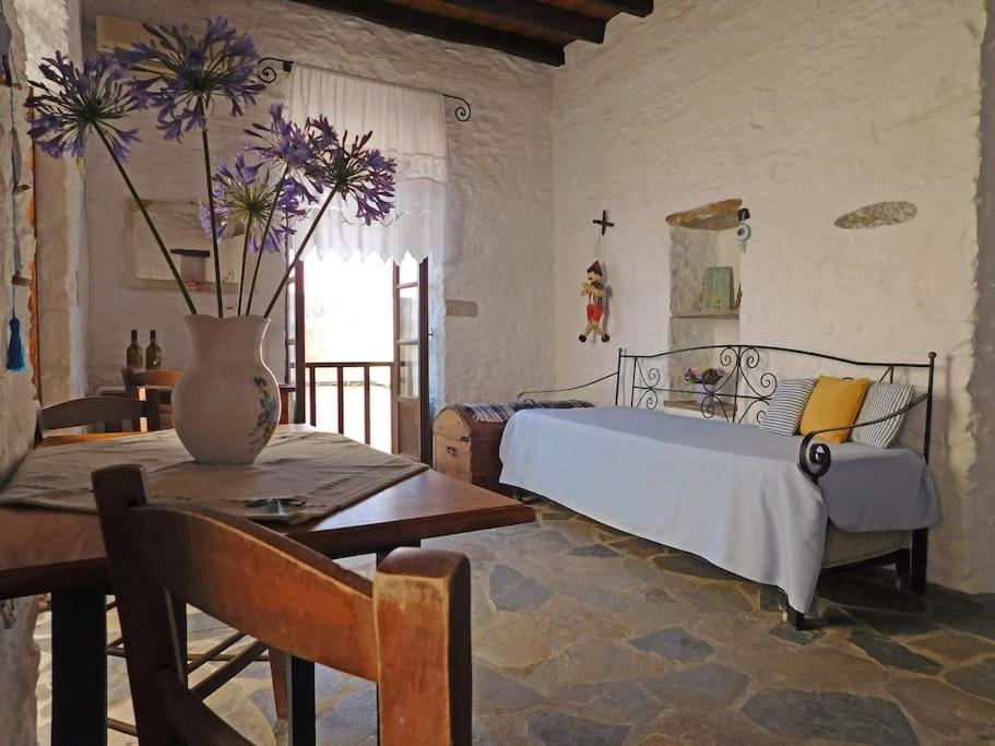 Philoxeno Traditional house - Ano Syros 6