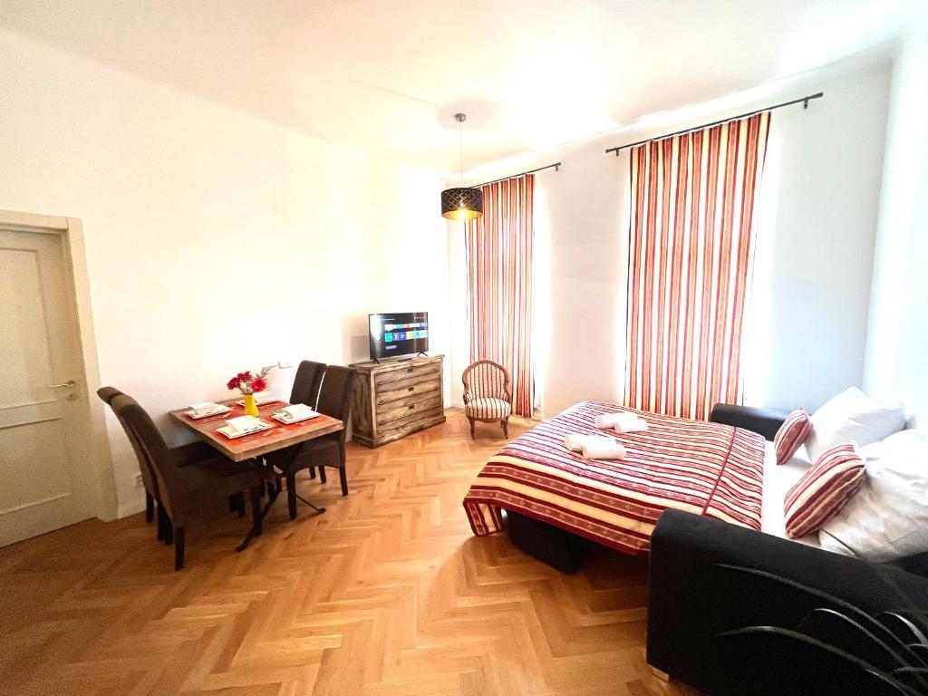Amazing Apartment Zborovska 7