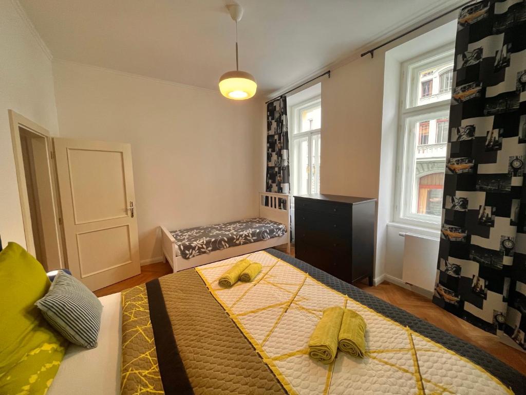 Amazing Apartment Zborovska 7