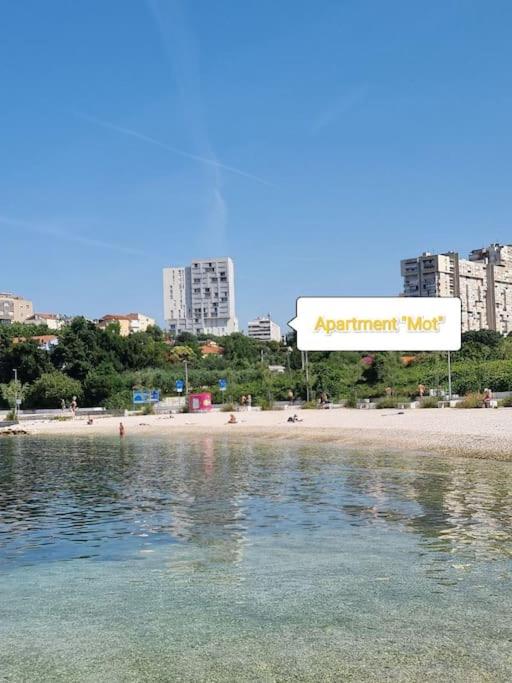 Studio Apartment Mot 8