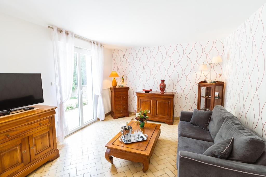 Clos Fleuri : Amboise Home with Amazing Gardens 1