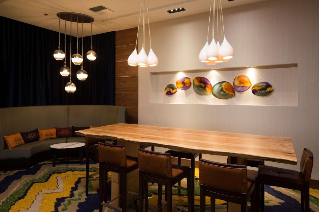 Hampton Inn San Francisco Downtown/Convention Center Image