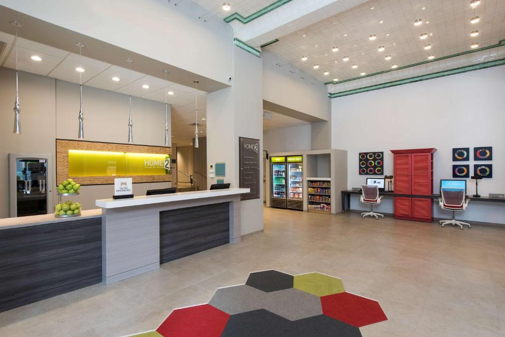 Home2 Suites by Hilton Indianapolis Downtown Image