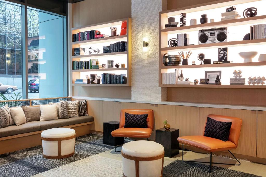 The Sound Hotel Seattle Belltown, Tapestry Collection Image