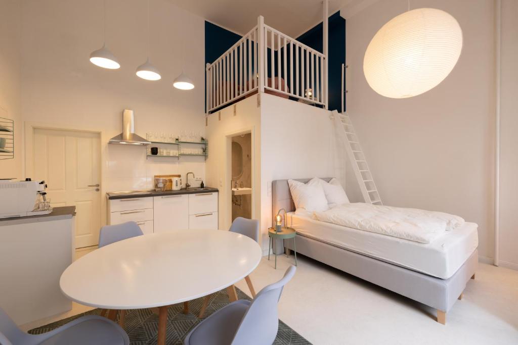 Great 2-room Loft with 2 bathrooms and 2 kitchen 8
