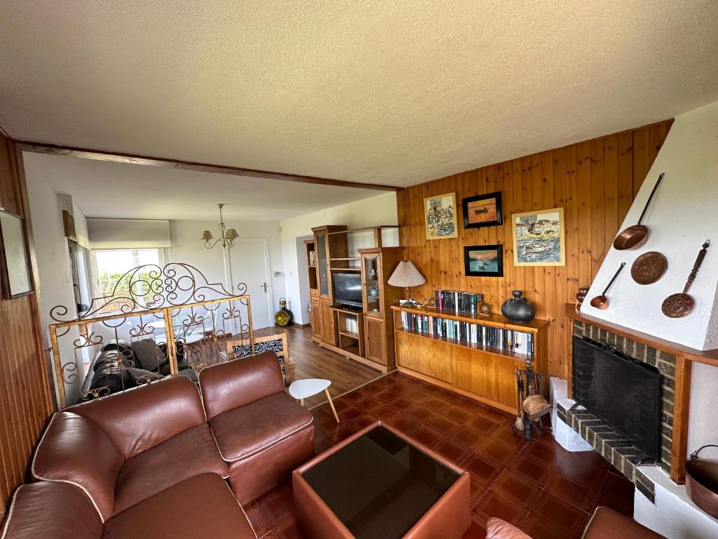 CHALET ENTRE DOS PLAYAS TAPIA 5
