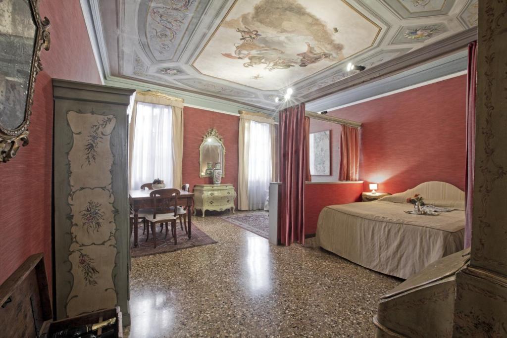 Palazzetto San Lio, Rialto 6