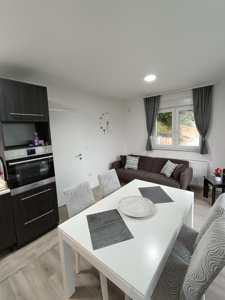 Nahorevo apartment 4