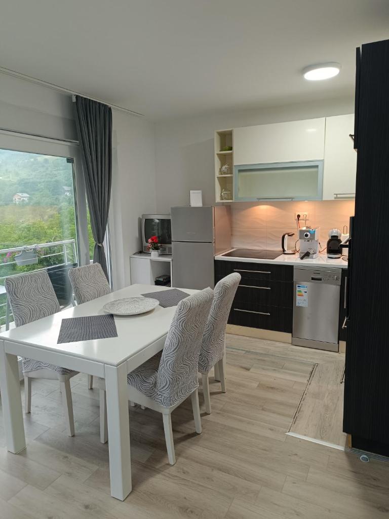 Nahorevo apartment 8